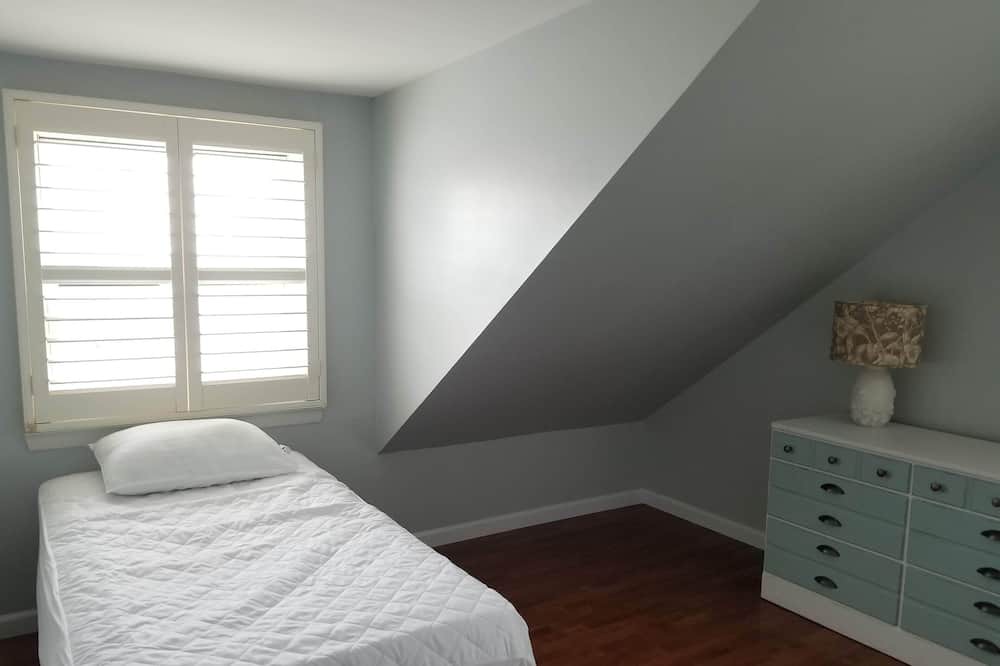Photo of Bedroom in Point Pleasant Beach