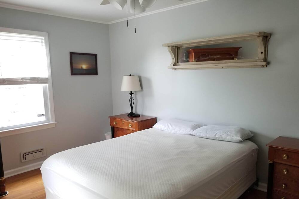 Photo of Bedroom in Point Pleasant Beach