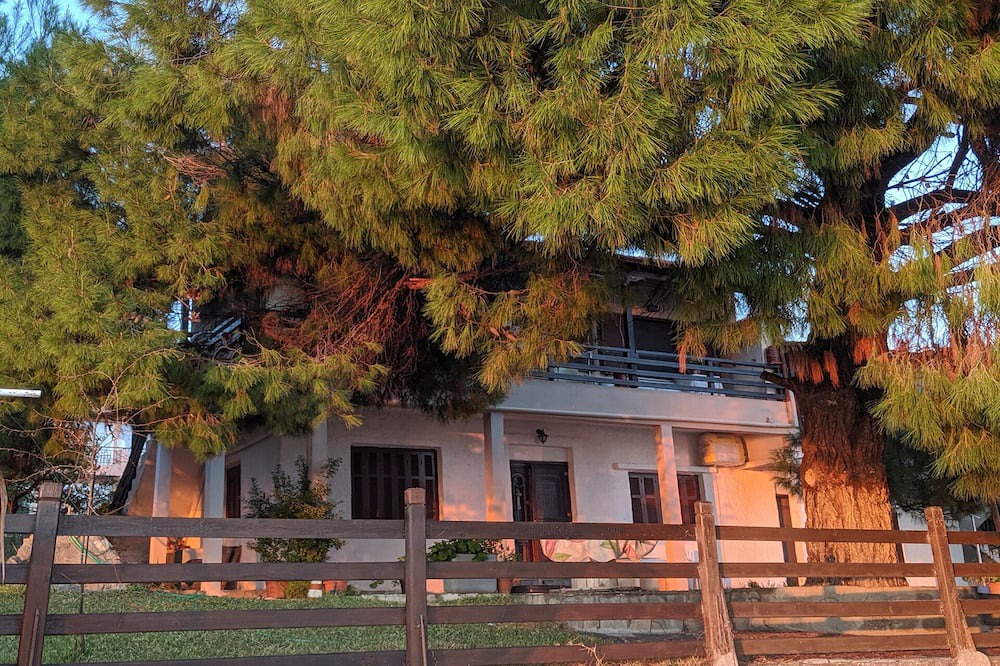 Photo of Outdoor in Metamorfosi