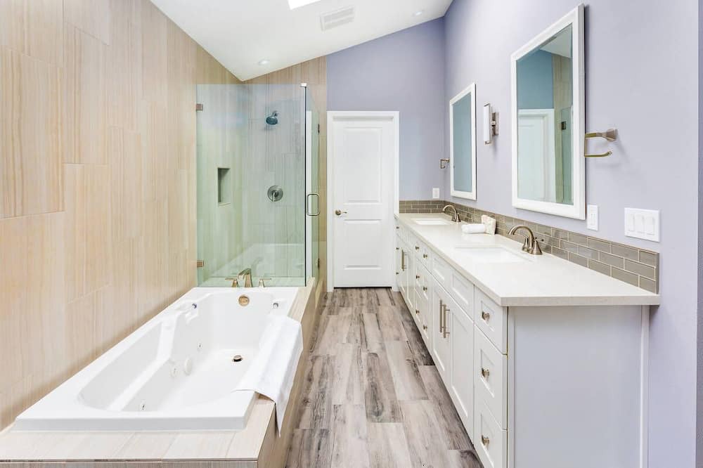 Photo of Bathroom in Lake Forest