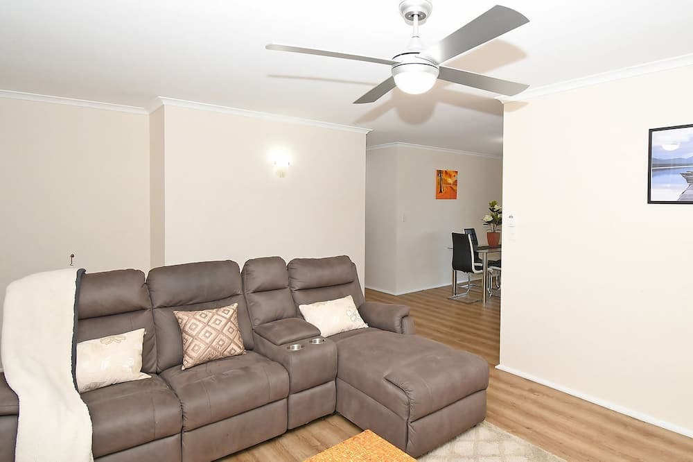 Photo of Livingroom in Pacific Haven