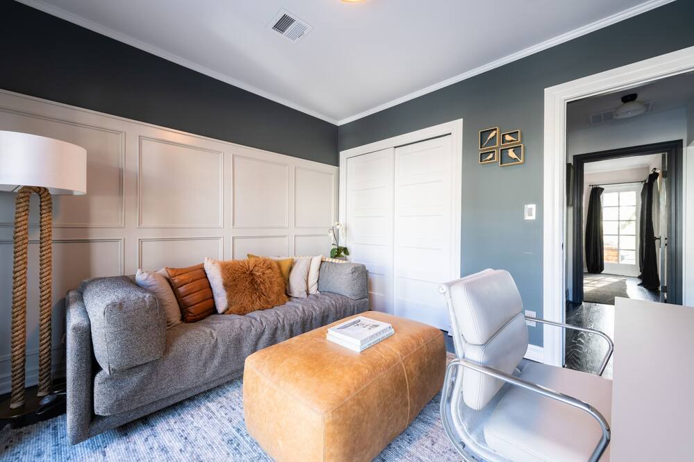 Photo of Livingroom in Silver Lake
