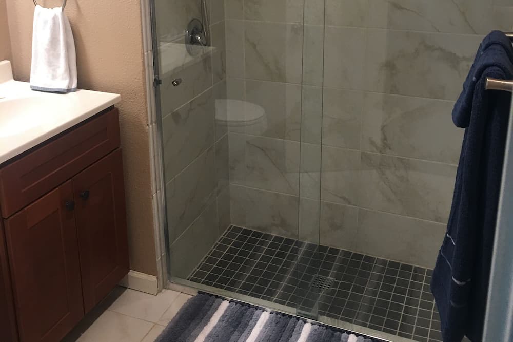 Photo of Bathroom in Costa Mesa