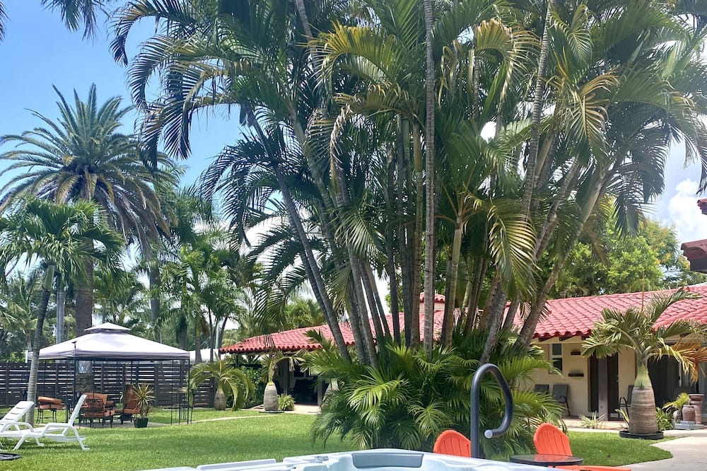 Photo of Outdoor in Coral Ridge