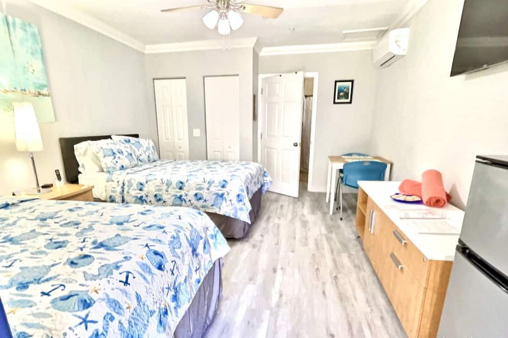 Photo of Bedroom in Coral Ridge