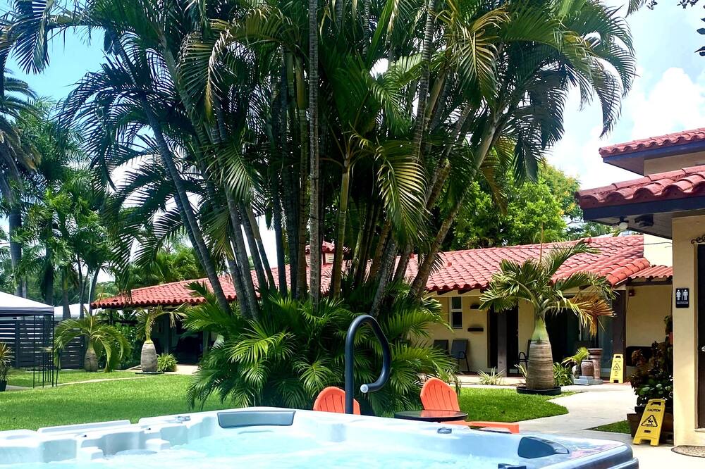Photo of Outdoor in Coral Ridge