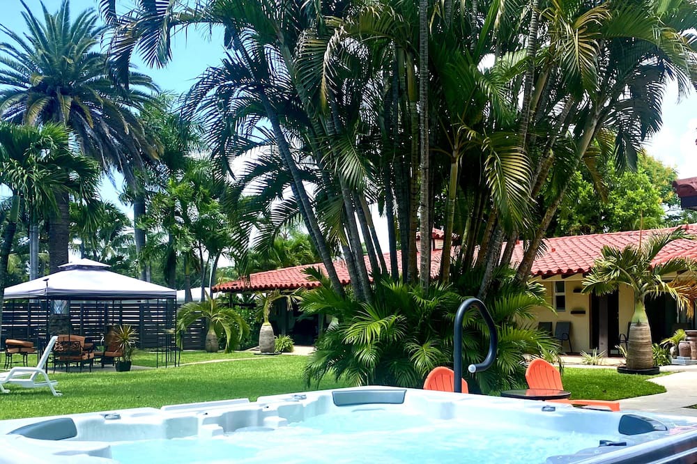 Photo of Outdoor in Coral Ridge