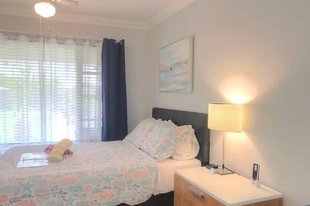 Photo of Bedroom in Coral Ridge