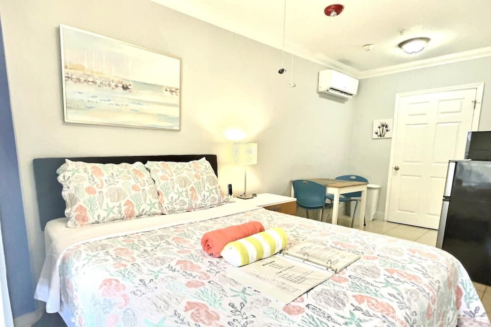 Photo of Bedroom in Coral Ridge