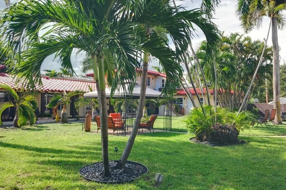 Photo of Outdoor in Coral Ridge