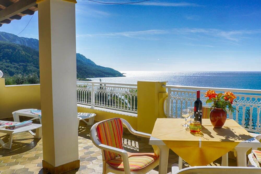 Photo of Patio Balcony in Agios Georgios Pagon