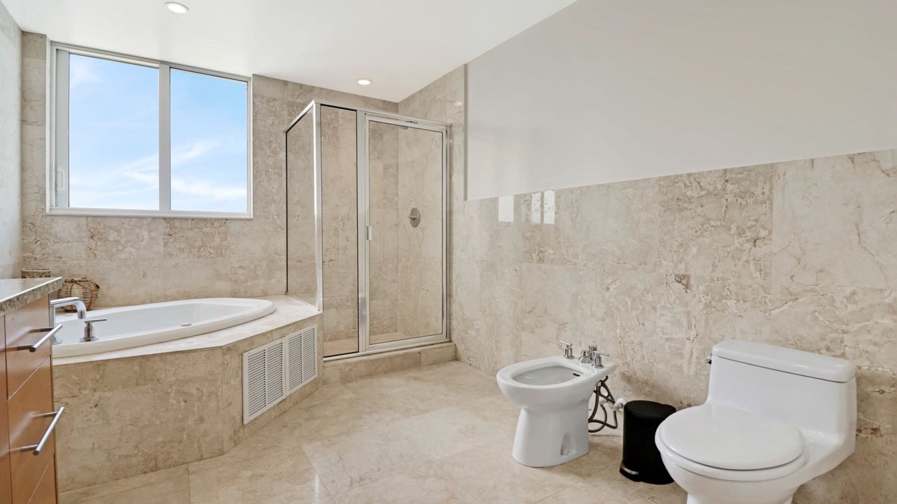 Photo of Bathroom in North Bay Village