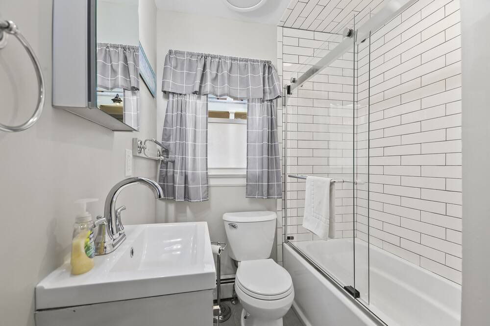 Photo of Bathroom in Ocean Grove