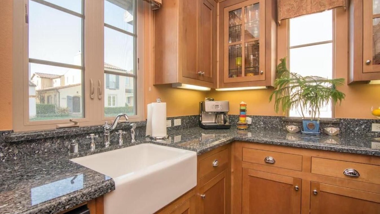 Photo of Kitchen in Newhall