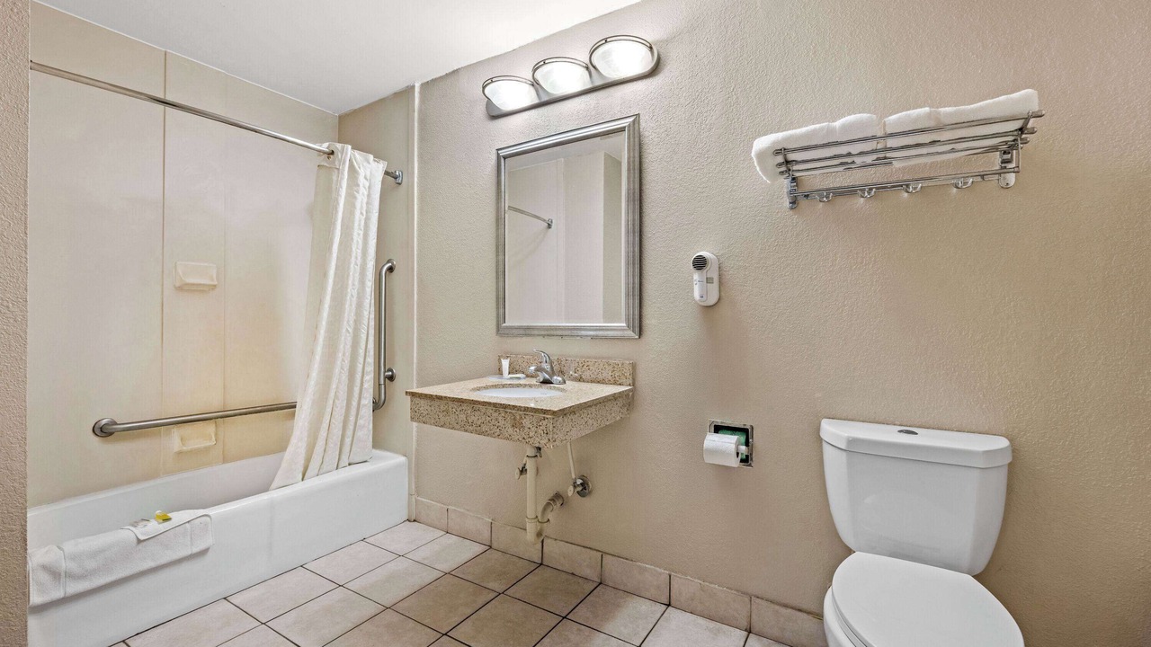 Photo of Bathroom in Garysburg