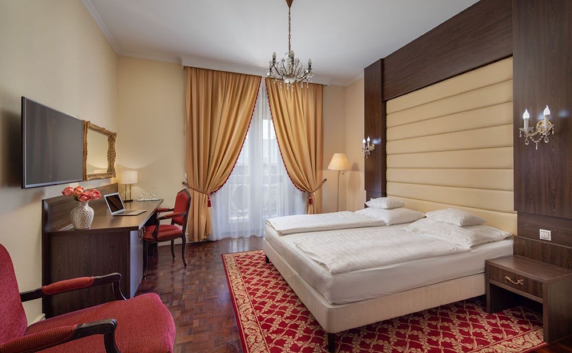 Photo of Bedroom in Tata