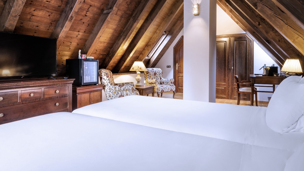 Photo of Bedroom in Tredos