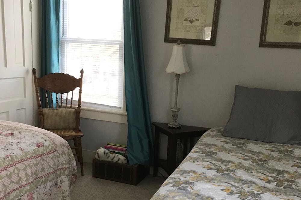 Photo of Bedroom in Warwick