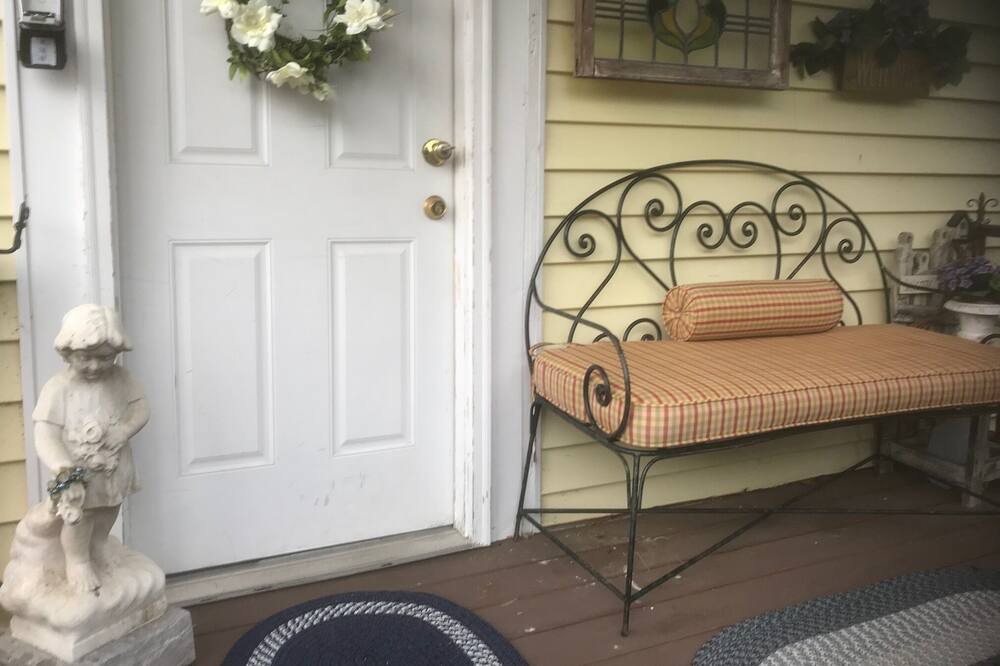 Photo of Bedroom in Warwick