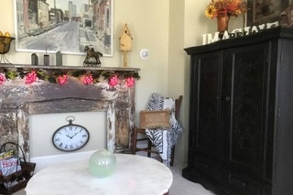 Photo of Bedroom in Warwick