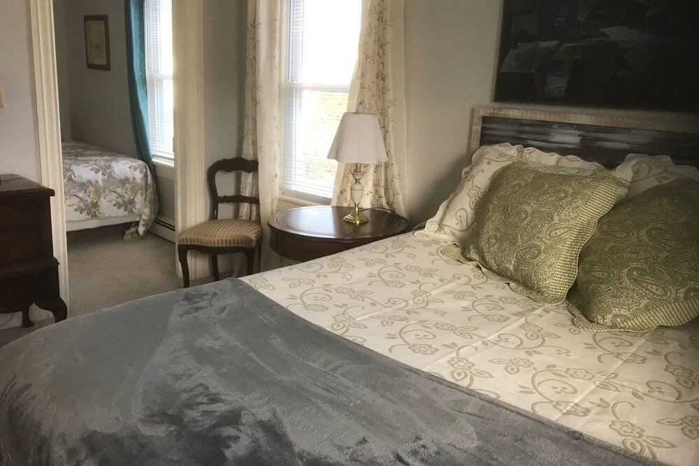 Photo of Bedroom in Warwick