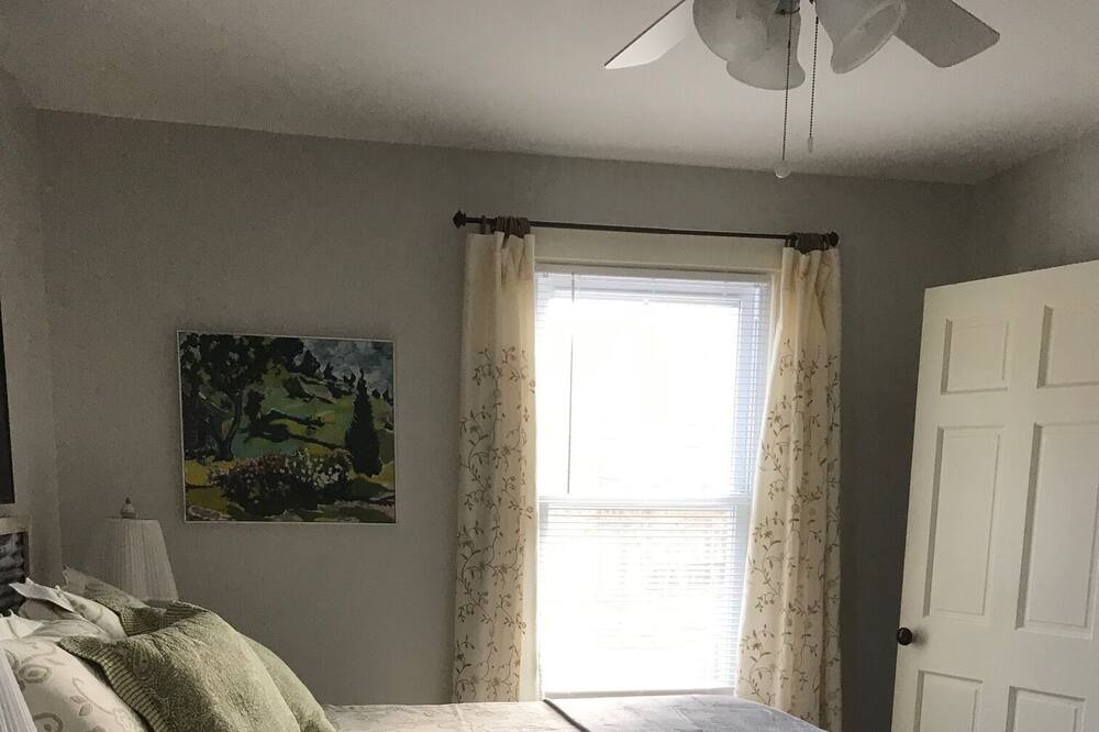 Photo of Bedroom in Warwick