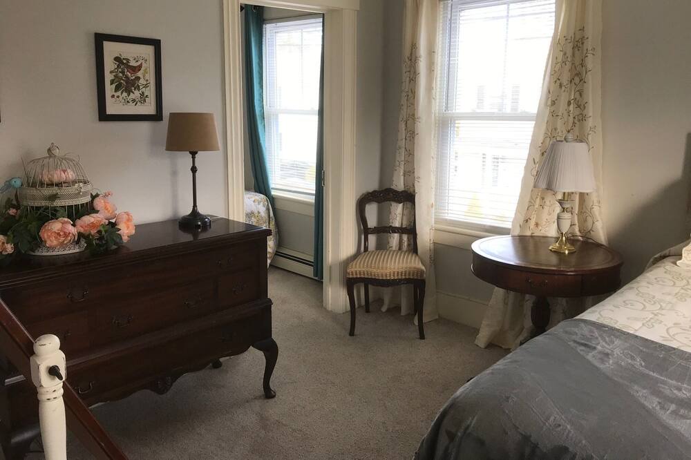 Photo of Bedroom in Warwick