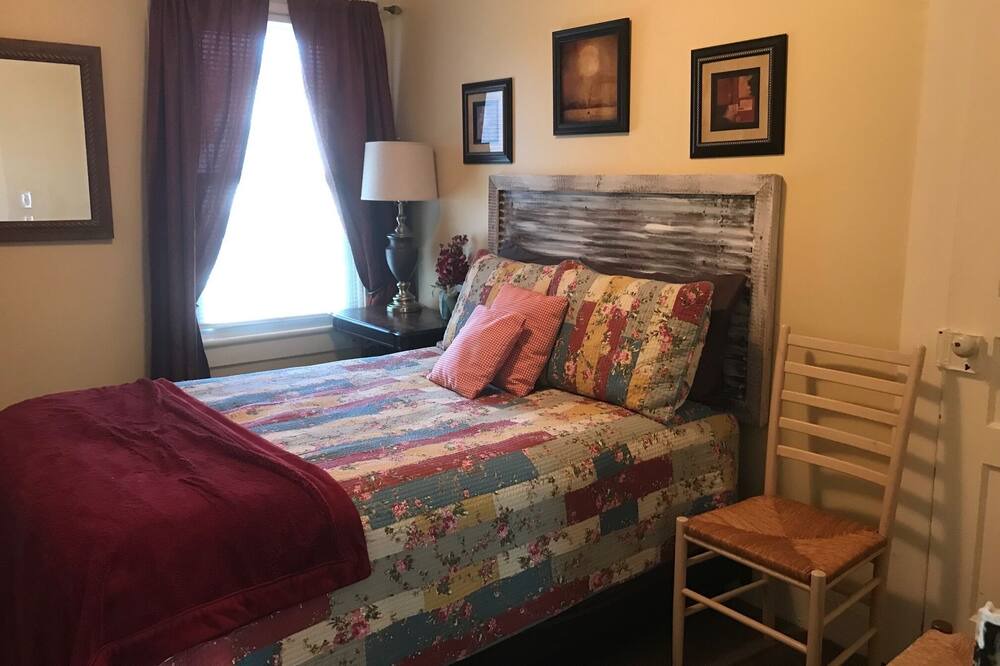 Photo of Bedroom in Warwick