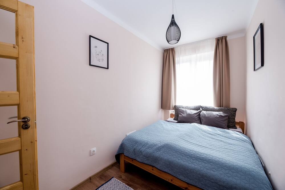 Photo of Bedroom in 13th District