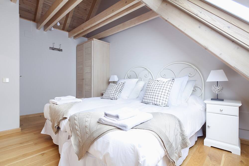 Photo of Bedroom in Tredos