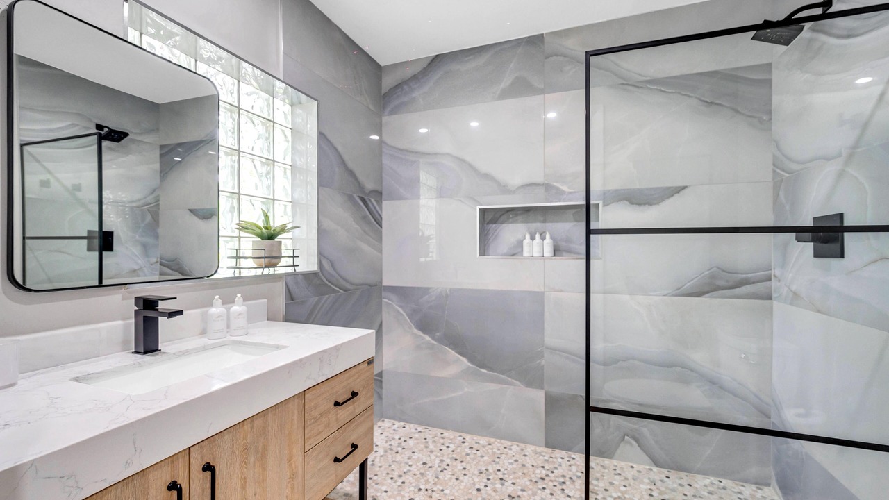 Photo of Bathroom in Birch Park Finger Streets