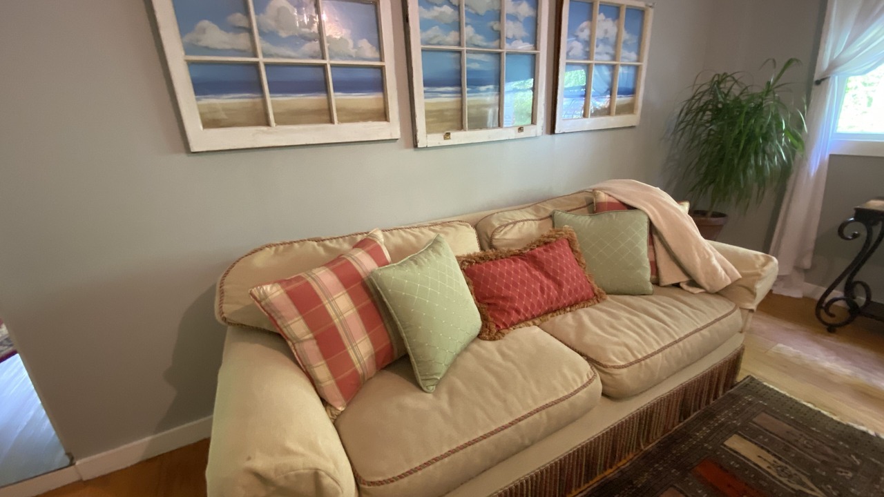 Photo of Livingroom in Cold Spring