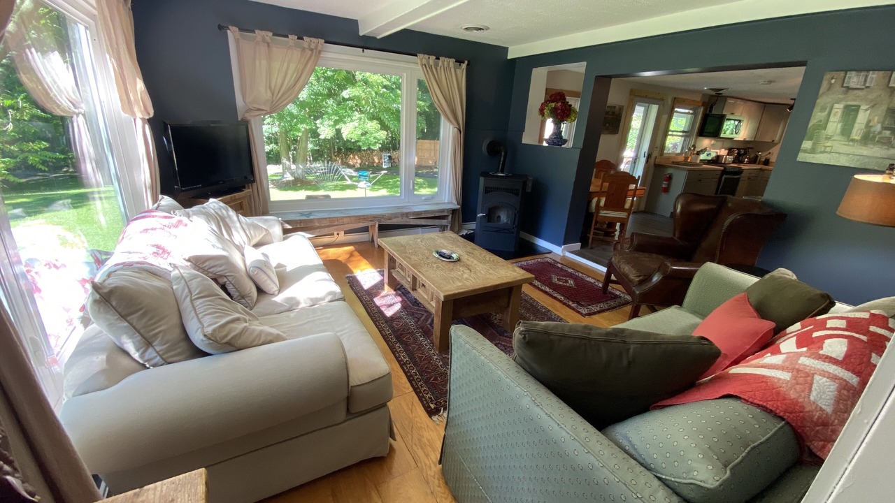 Photo of Livingroom in Cold Spring