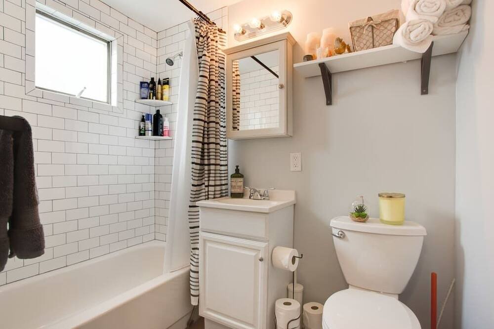Photo of Bathroom in Ampere