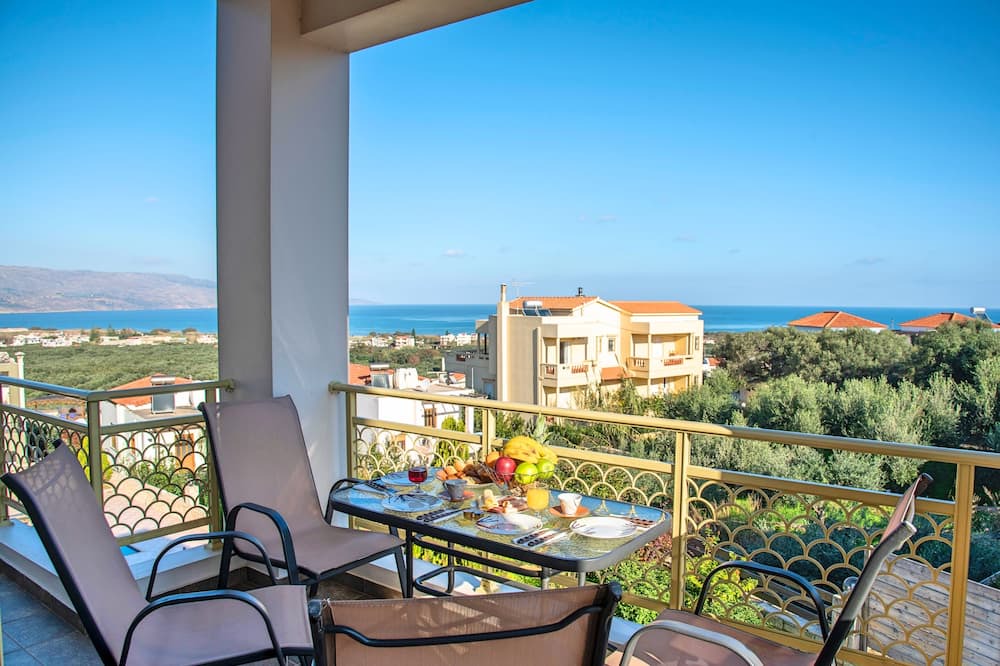 Photo of Patio Balcony in Dempla