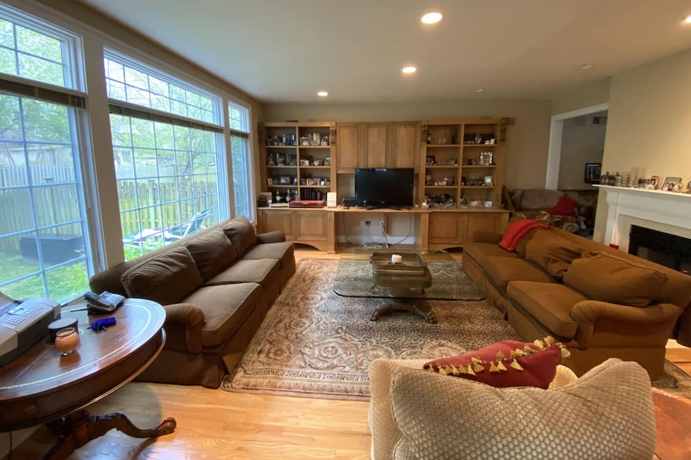 Photo of Livingroom in Tenafly