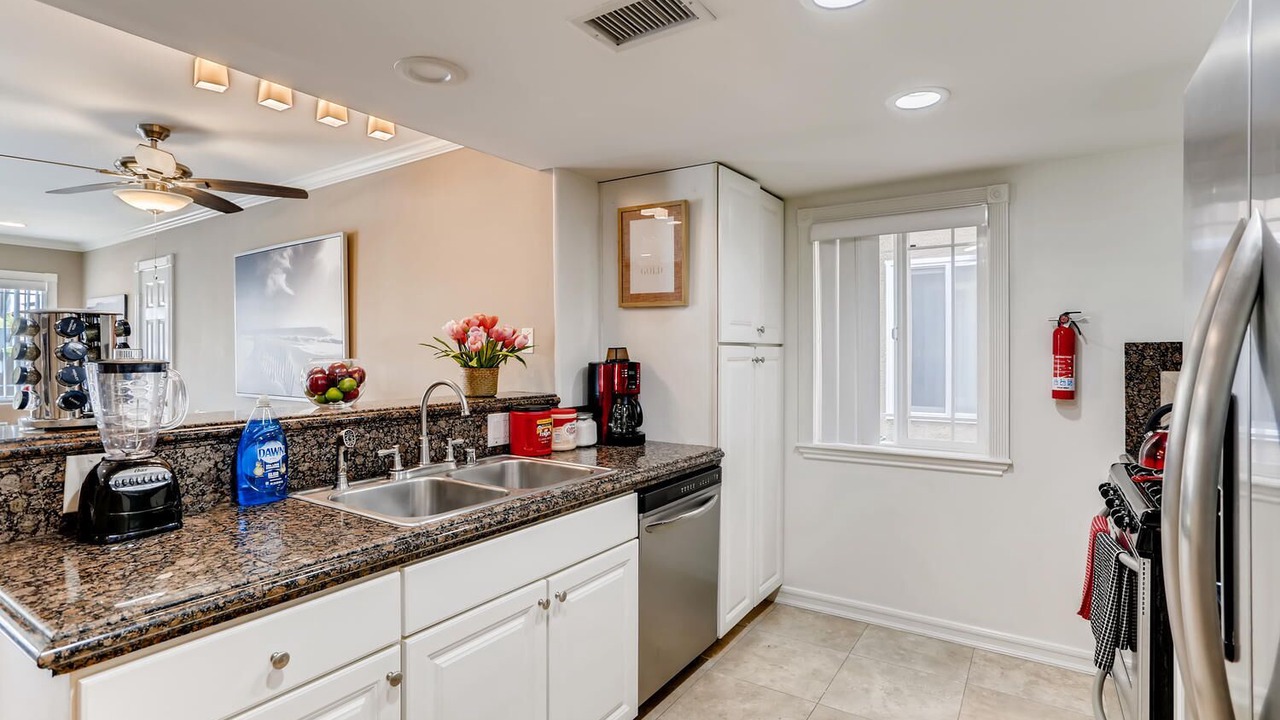 Photo of Kitchen in Santa Ana Heights