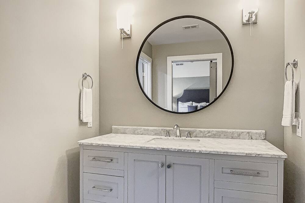Photo of Bedroom in Northport