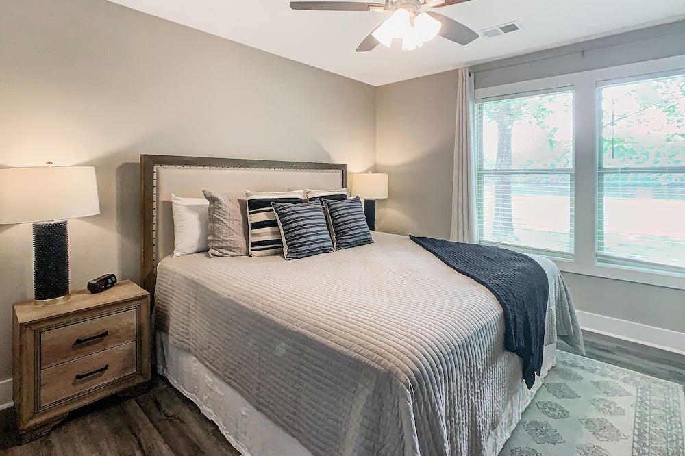Photo of Bedroom in Northport
