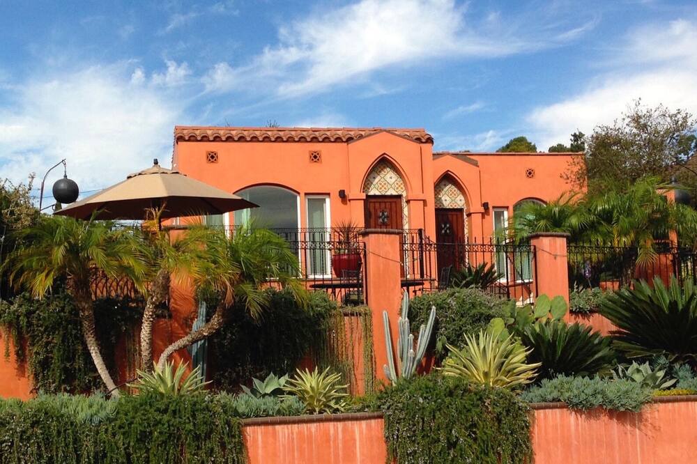 Photo of Others in Los Feliz