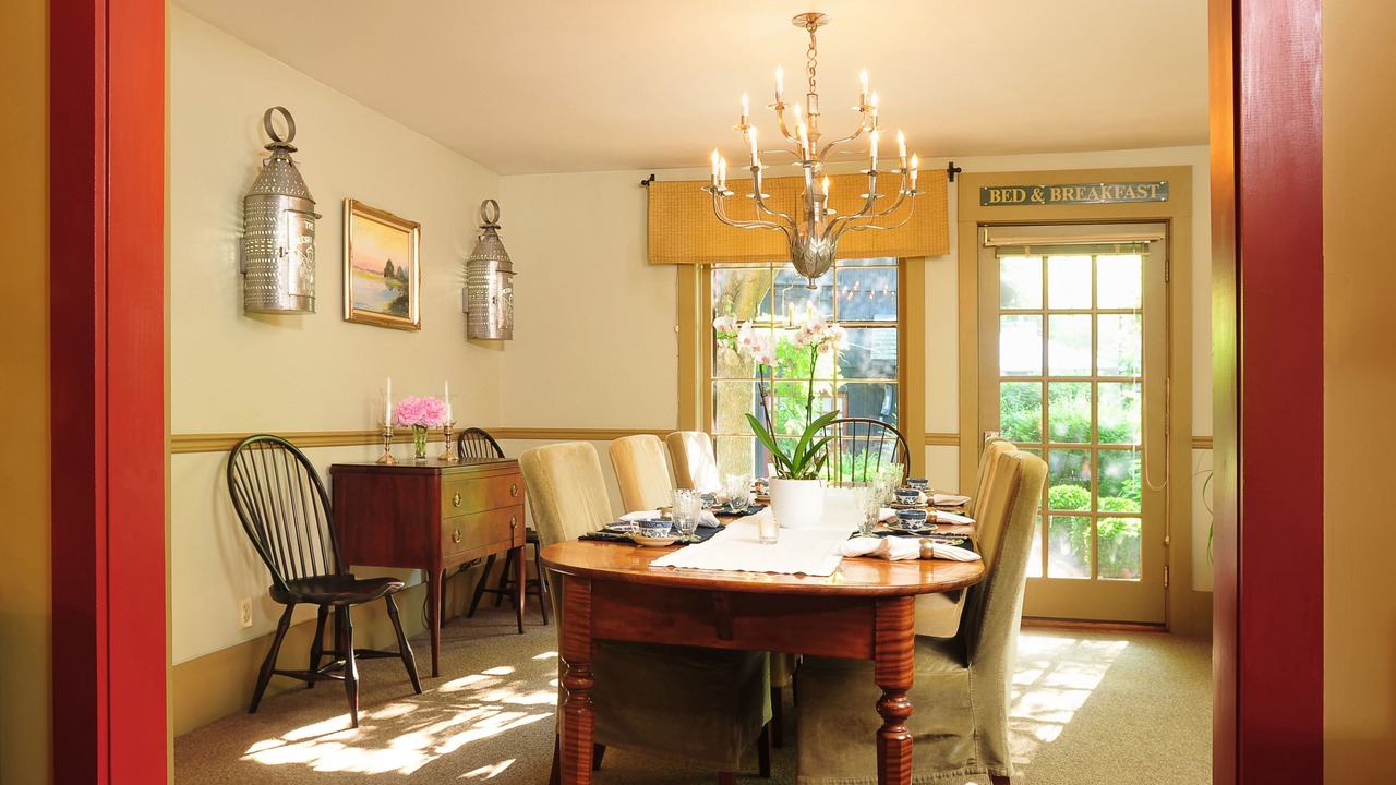 Photo of Livingroom in Bristol Hills