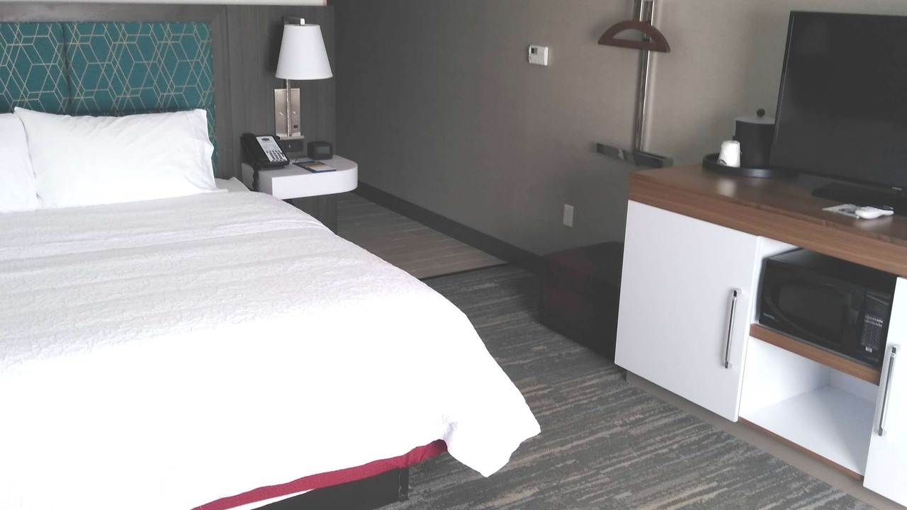 Photo of Bedroom in Fort Lee - Paramus