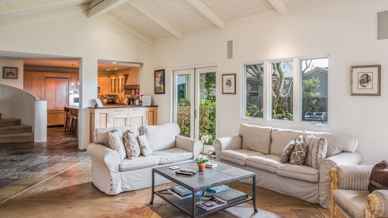 Photo of Livingroom in Pacific Grove