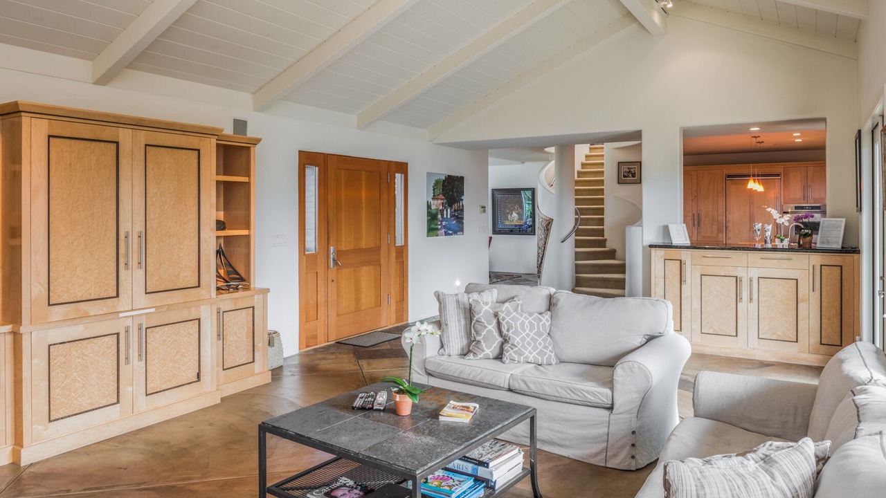 Photo of Livingroom in Pacific Grove