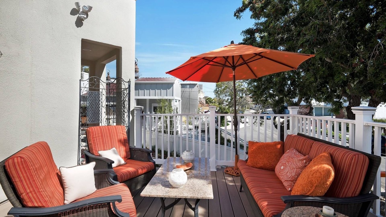 Photo of Patio Balcony in Lantern District