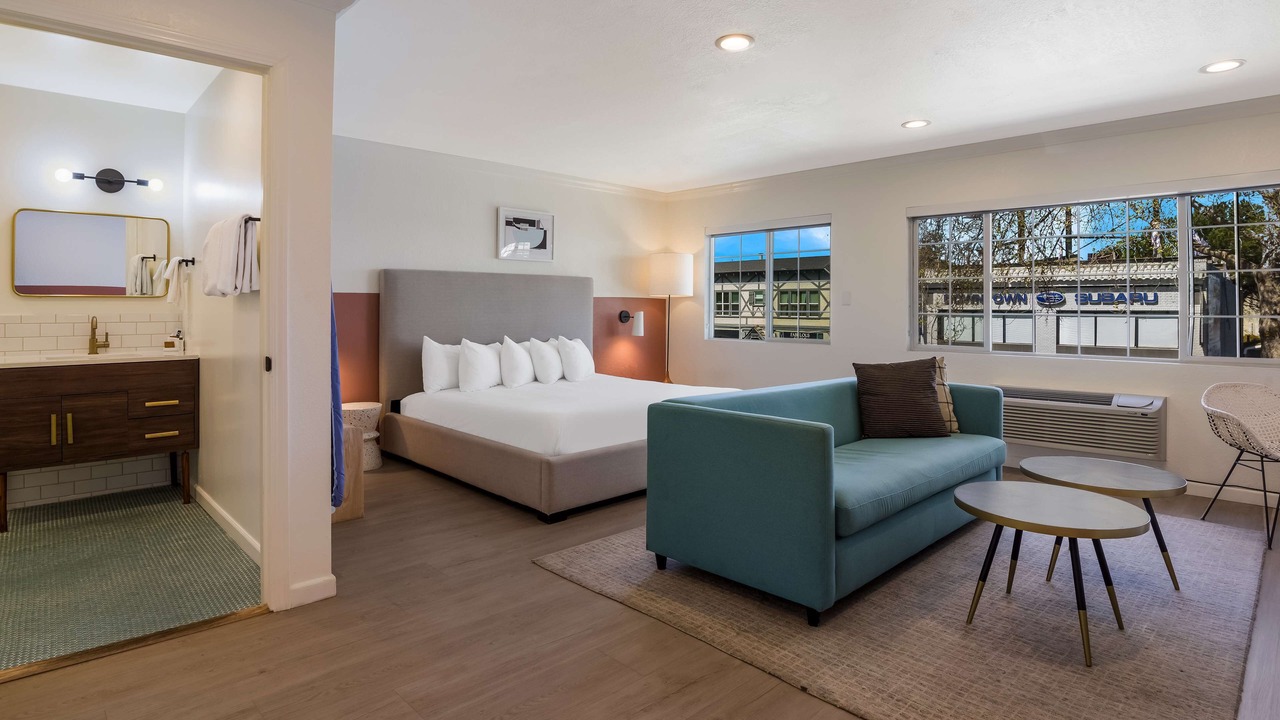Photo of Bedroom in Piedmont Avenue