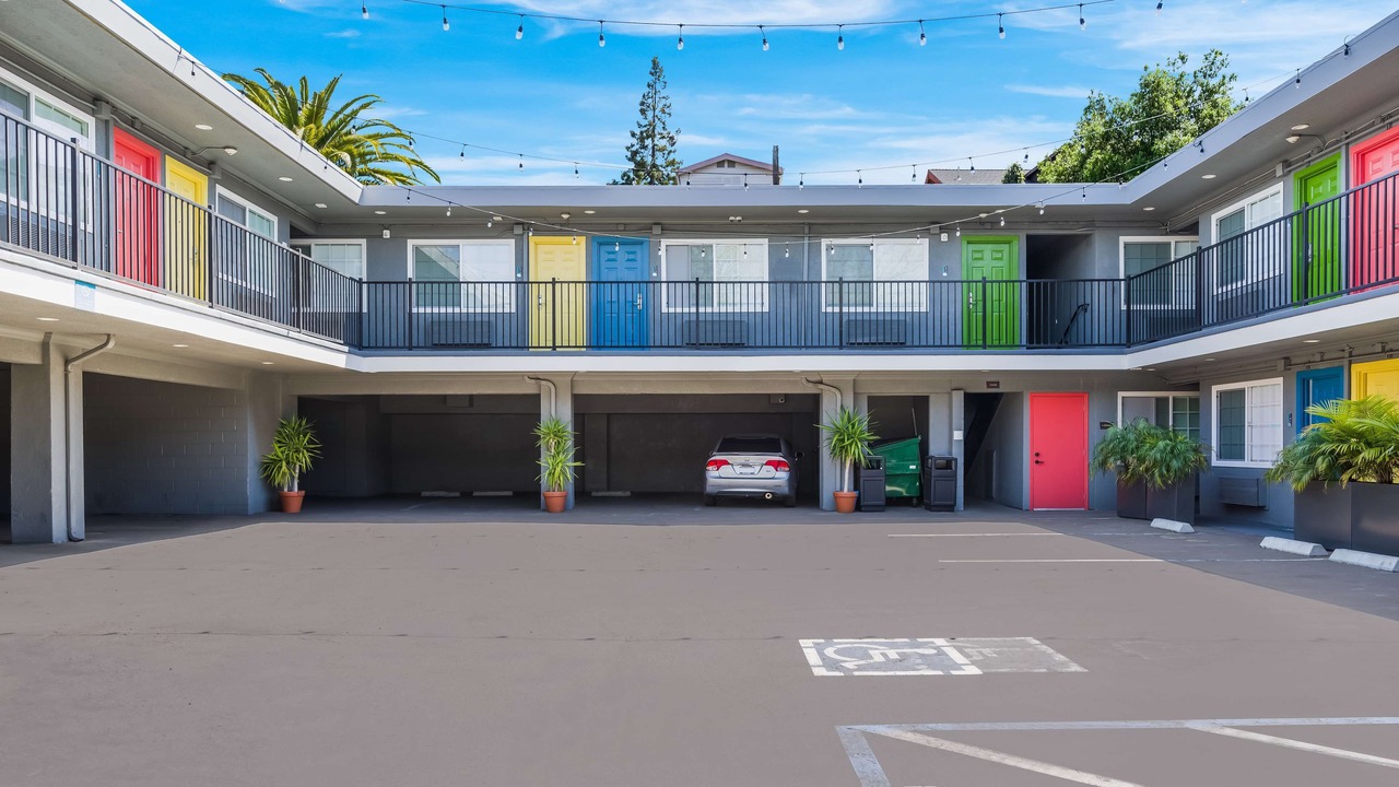 Photo of Outdoor in Piedmont Avenue