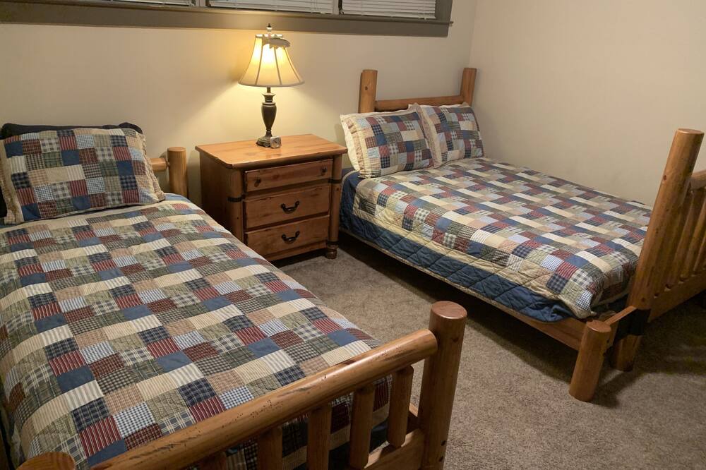 Photo of Bedroom in Talladega