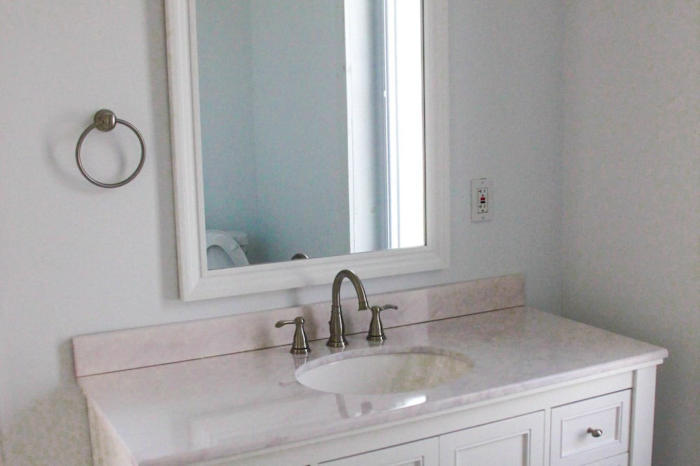 Photo of Bathroom in New Bight