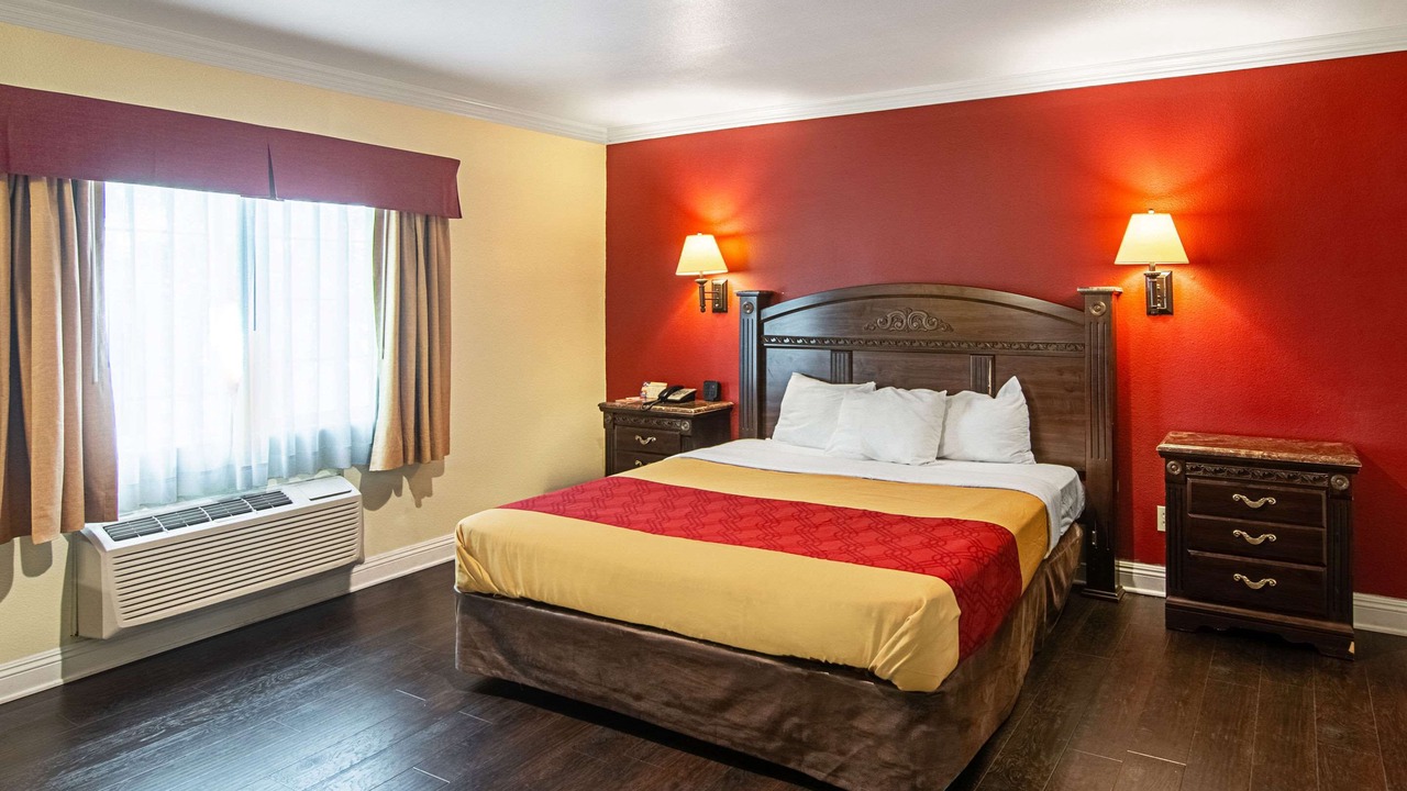 Photo of Bedroom in Circle Area